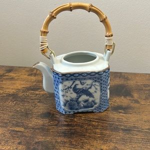 Vintage 1980’s Japanese Teapot with Bamboo Handle